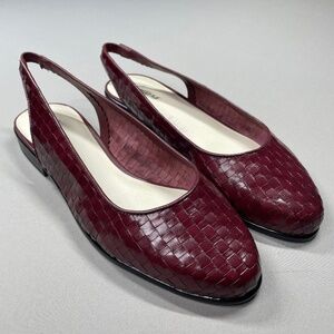 Trotters Lucy Basket weave Slingback flats - WW width - Wine Red
